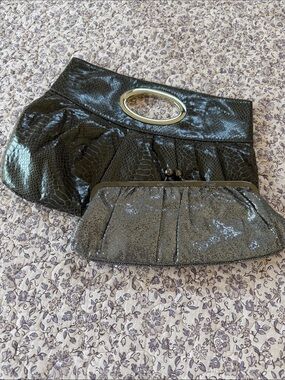 Express Black Metallic Textured Clutch Set